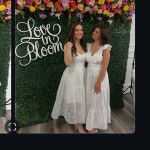 Plan long white ruffled top dress